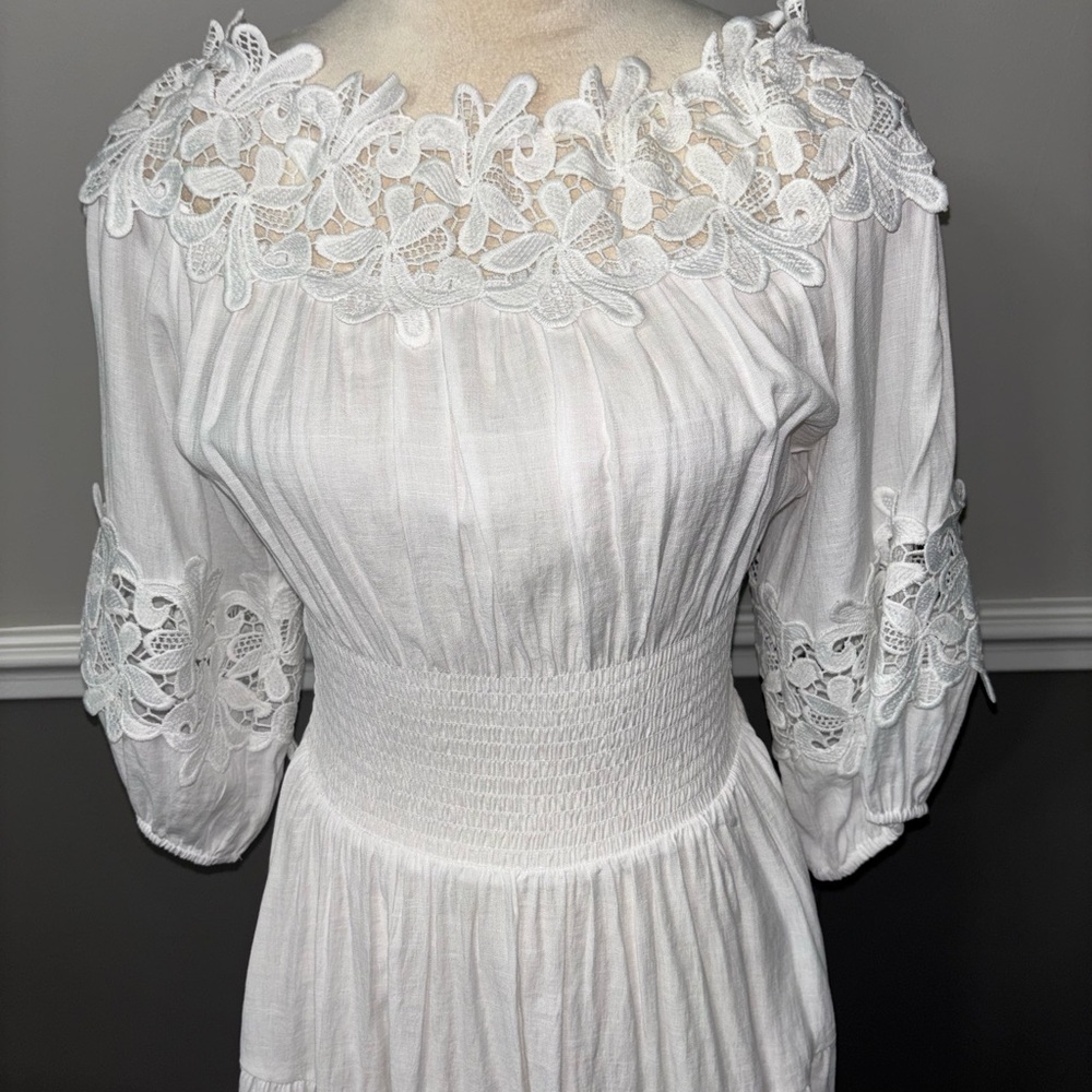 Gianni Bini White Lace Dress NWT - Picture 2 of 7